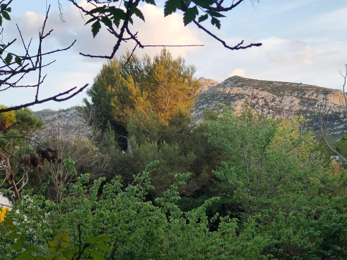 Au Pied Des Calanques, Nature, Plages A 6Min, Parking, Bus Direct, Ideal Famille Marseille